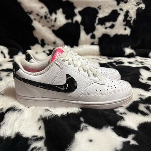 Nike Court Vision Low